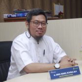 dr khanis